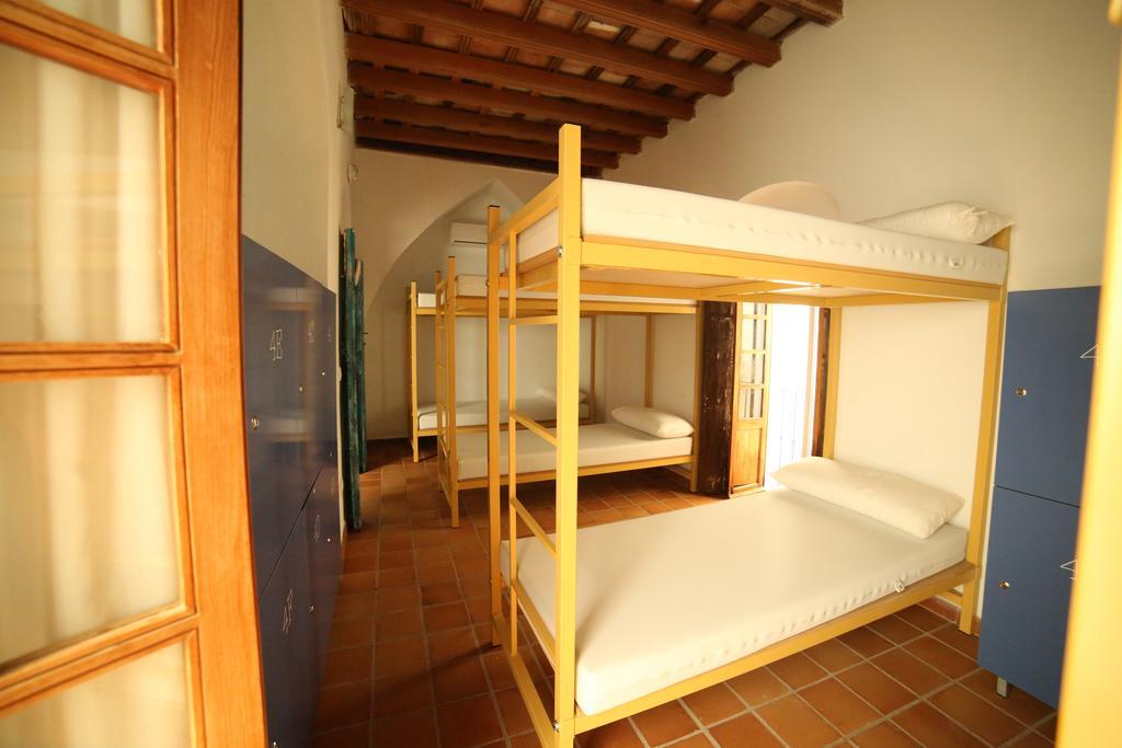 Wake Up In Tarifa Hostel & Restaurant Lounge Номер фото